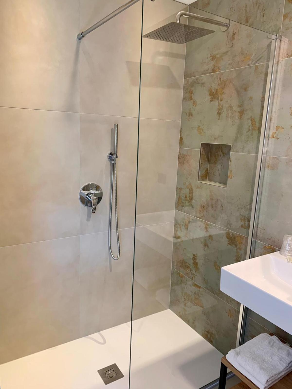 Hotel Locanda Alla Perla Tiarno di Sotto Esterno foto