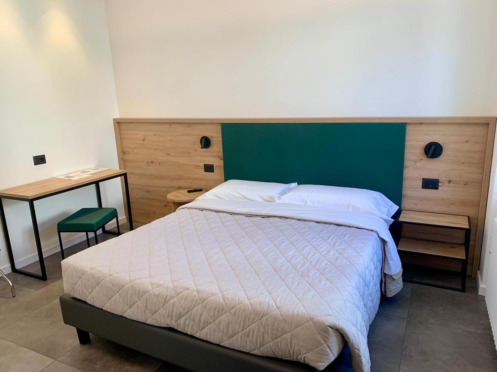 Hotel Locanda Alla Perla Tiarno di Sotto Esterno foto